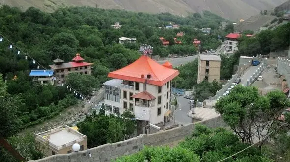 ساختمان‌ها تا مرز طبیعت پیش رفته‌اند؛ حریم تهران در خطر است
