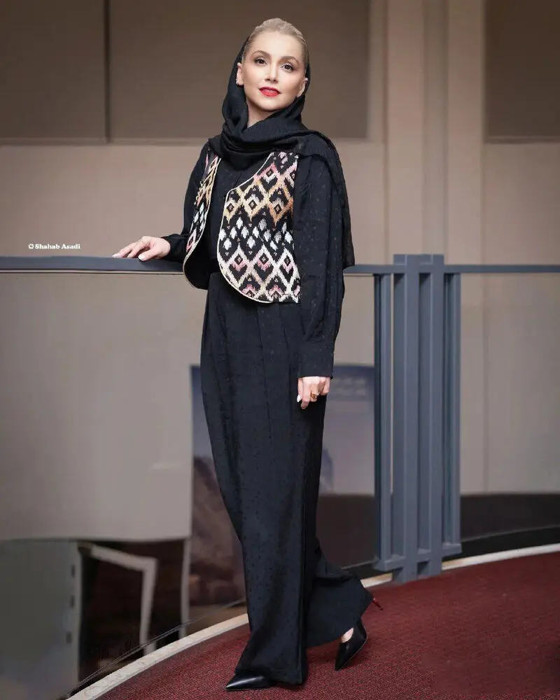نازنین بیاتی