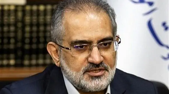 محمد حسینی: مگر می شود اصل نظام به رفراندوم گذاشته شود؟ / شعارهای دانشجویان در حضور معاون رئیسی چه بود؟