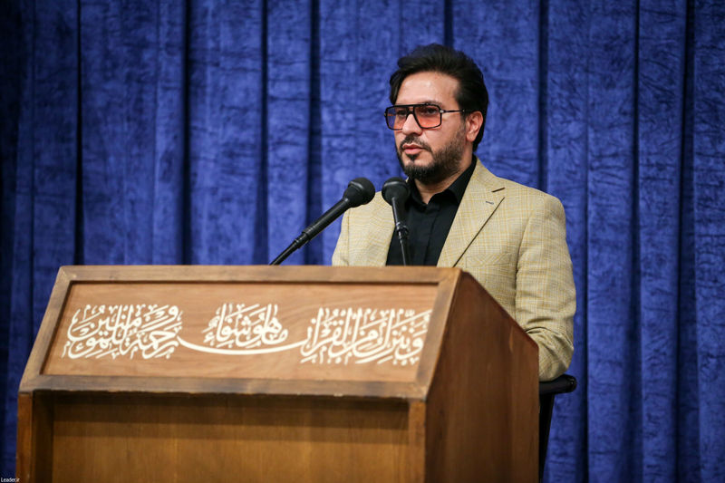 رهبر انقلاب حضرت آیت الله خامنه ای در مراسم بزرگداشت شهدای جنگ تحمیلی اخیر 7-5-1404