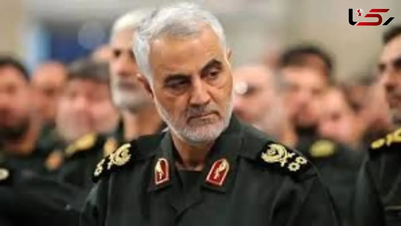 عکس سفر در زمان /  سردار سلیمانی در آغوش مادرش  / زیباترین مادر و پسری در  دهه ۸۰ 
