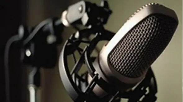  تصاویر دیده نشده از خاکسپاری خواننده زن ایرانی 