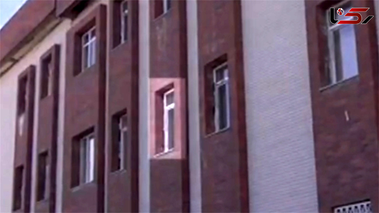 خودکشی متهم در اتاق یک دادگاه کرمان + فیلم فداکاری قاضی توکلی