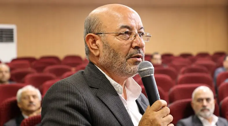 رئیس اتحادیه دکه‌داران تهران: دکه‌های روزنامه بدون سیگار دوام نمی‌آورند/ ۴۰ دکه تهران در جنگ آسیب دید