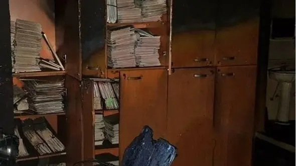 فوری / آتش سوزی در بانک انصار + عکس 