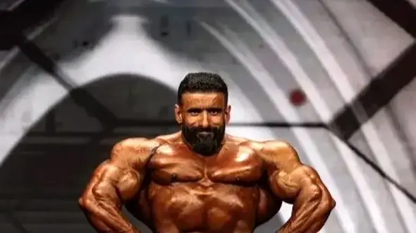 هادی چوپان در یک قدمی فتح دوباره مسترالمپیا / گرگ پارسی به دومین قهرمانی می رسد؟