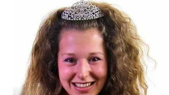 بی شرم ترین دختر دانشجوی انگلیس / او تاج کثافتکاری گرفت! + عکس