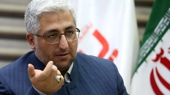 تفرقه انداز مزدور است / مسئولین صدای معترضین را بشنوند/ کرسی های آزاداندیشی راه اندازی شود