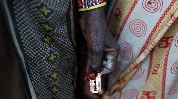 هرمزگان بالاترین آمار ختنه دختران در ایران را دارد / معتقدند نوشیدن آب از دست دختر ختنه نشده، حرام است