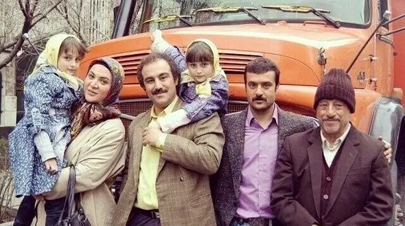 عکس های  چیدمان شیک و دلنشین خانه های بازیگران «سریال پایتخت»/ از خانه لوکس ریما رامین‌فر و نسرین نصرتی تا خوشرنگی خانه شیک احمد مهران‌فر و محسن تنابنده