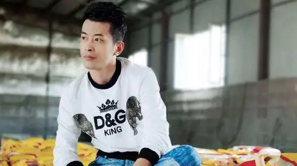 استریمر چینی رکورد فروش یکساله یک فروشگاه را شکست!