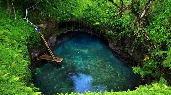 دریای بدون کثیفی با کلی زیبایی