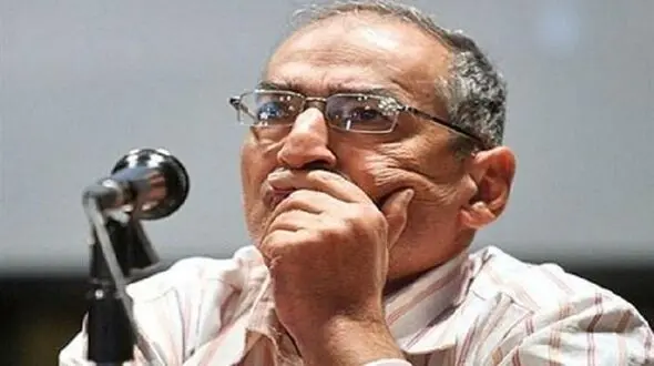 حساب بانکی زیباکلام توقیف شد 