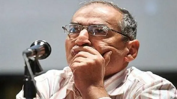 حساب بانکی زیباکلام توقیف شد 