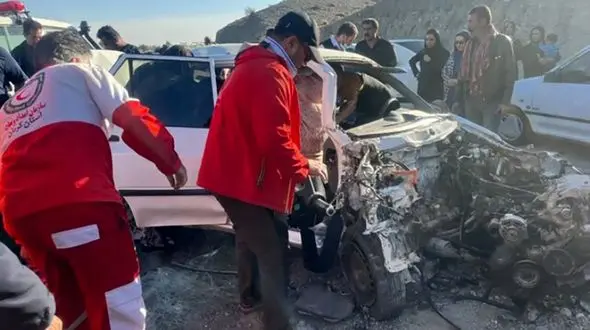 ۱۱ مصدوم و یک فوتی در تصادف زنجیره‌ای اتوبان کاشان- قم