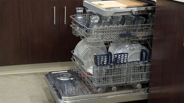 هرگز این ظروف را با ماشین ظرفشویی نشویید