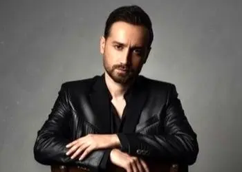 دانلود آهنگ شاد سامان جلیلی به نام شیرینم/ بیا میچینم سر رات گل رز بغل بغل + متن کامل