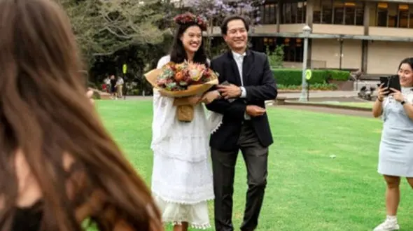 این دختر عجیب ترین ازدواج را رقم زد +تصاویر