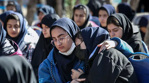 عقب گرد خطرناک آموزش و پرورش / کاهش هزینه آموزش برای هر دانش آموز از ۶۰۰ دلار به نصف، پس از خروج آمریکا از برجام