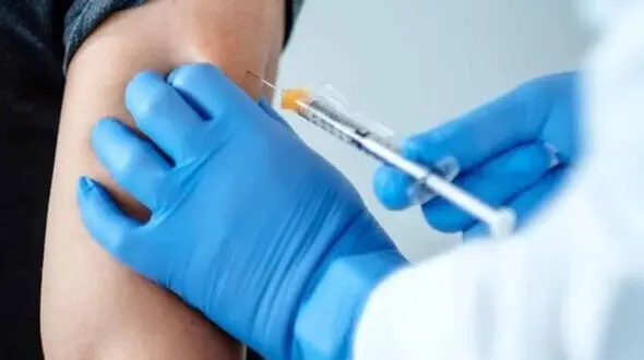 شرایط مبتلایان کرونا بین تزریق دز اول و دوم + جزییات