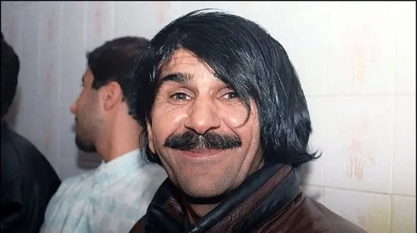 شعرخوانی باشکوه و سوزناک زنده یاد حسین پناهی / چه با سوز دل میخونه خودش داره اشک میریزه