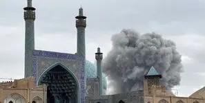  افزایش ۲ سانتی‌متری انحراف در مهم‌ترین ستون مسجد جامع عباسی بعد از بمباران اصفهان