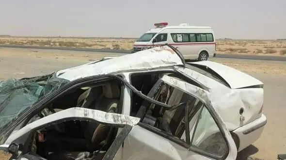 تصادف هولناک 2 خودرو در جاده انارک / 6 زن و مرد زخمی شدند