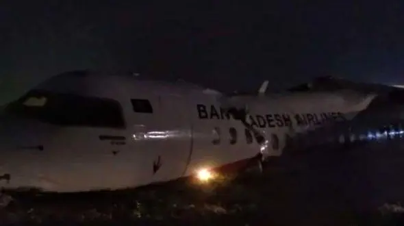 خروج وحشتناک هواپیما از باند+تصاویر