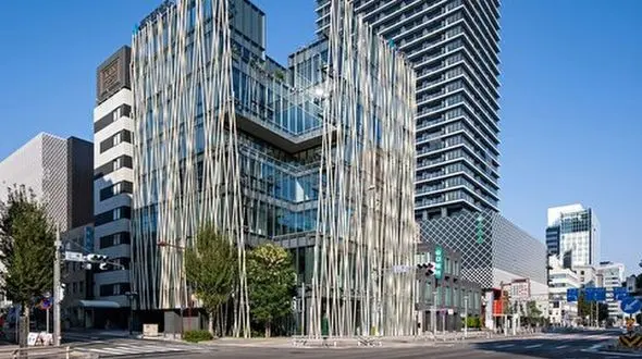 ببینید / نمایشگر سه بعدی جالب یک ساختمان در ژاپن + فیلم