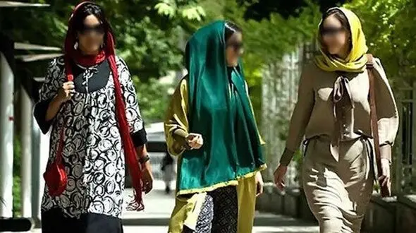 نگرانی از افزایش بی حجابی ها در ایران ! / هیچ وقت گشت ارشاد نداشتیم ! / من طلبه هیچگاه کوتاه نمی آیم !