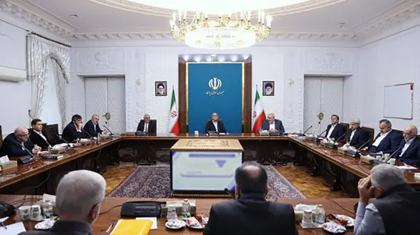 دستور دکتر پزشکیان برای تسریع و تسهیل در رفع موانع پیش‌روی سرمایه‌گذاران صنعت برق