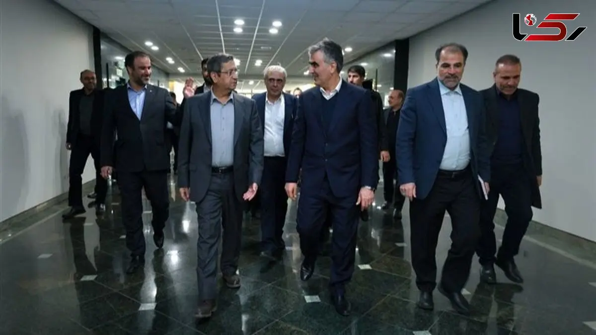 ورود همتی به بانک مرکزی؛ تغییرات مهم در راه است + عکس