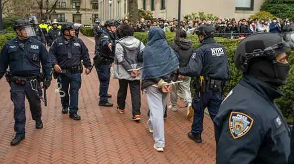 از «جارو کردن معترضان» تا «همه‌پرسی علیه اسرائیل» در دانشگاه آمریکا