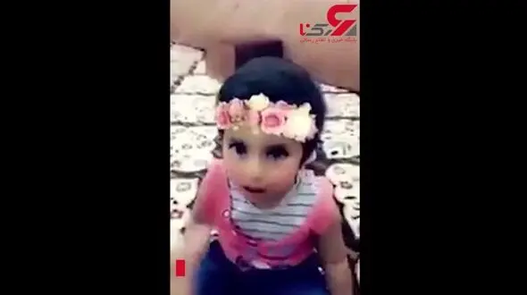 لحظه تکان دهنده سیگار کشیدن دختر 3 ساله با پدرش+ فیلم