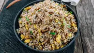 طرز تهیه برنج سرخ‌ شده با قارچ؛ یک شام ساده و متفاوت در کمتر از نیم ساعت