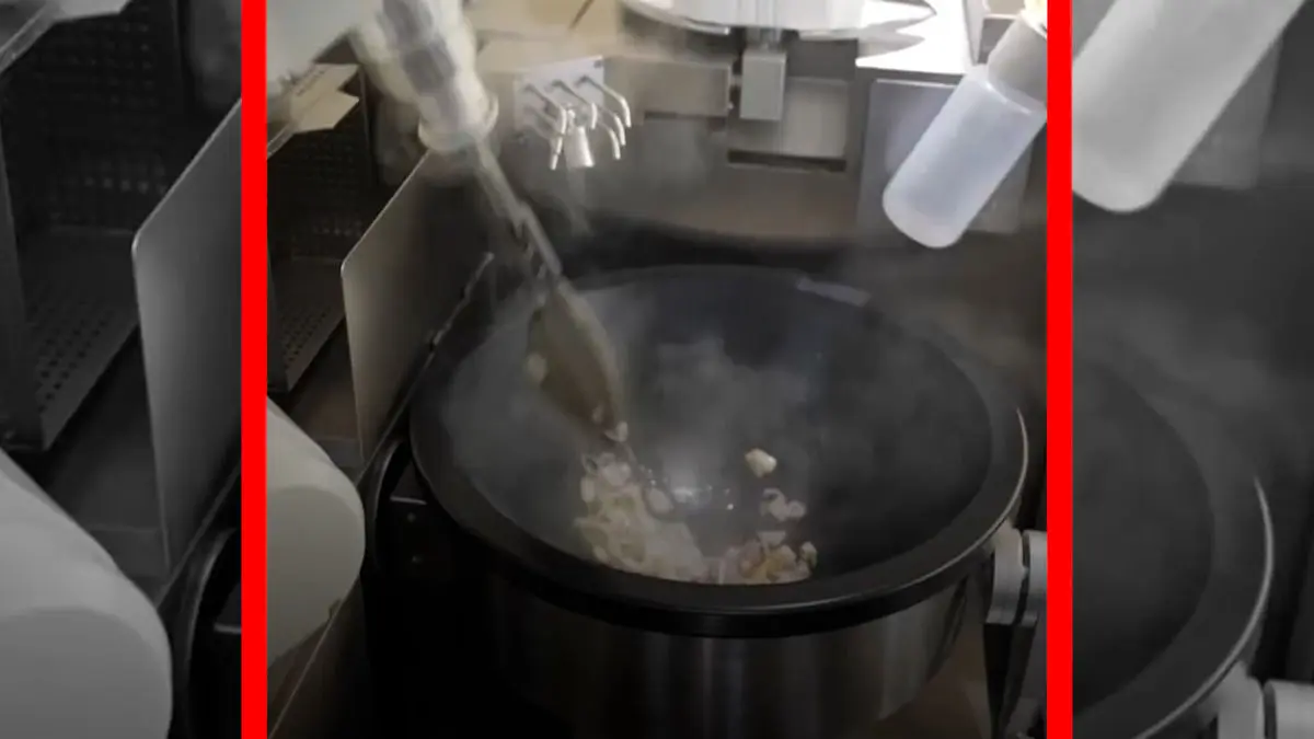 فیلم افتتاح رستوران کاملاً هوشمند با ربات های آشپز در چین