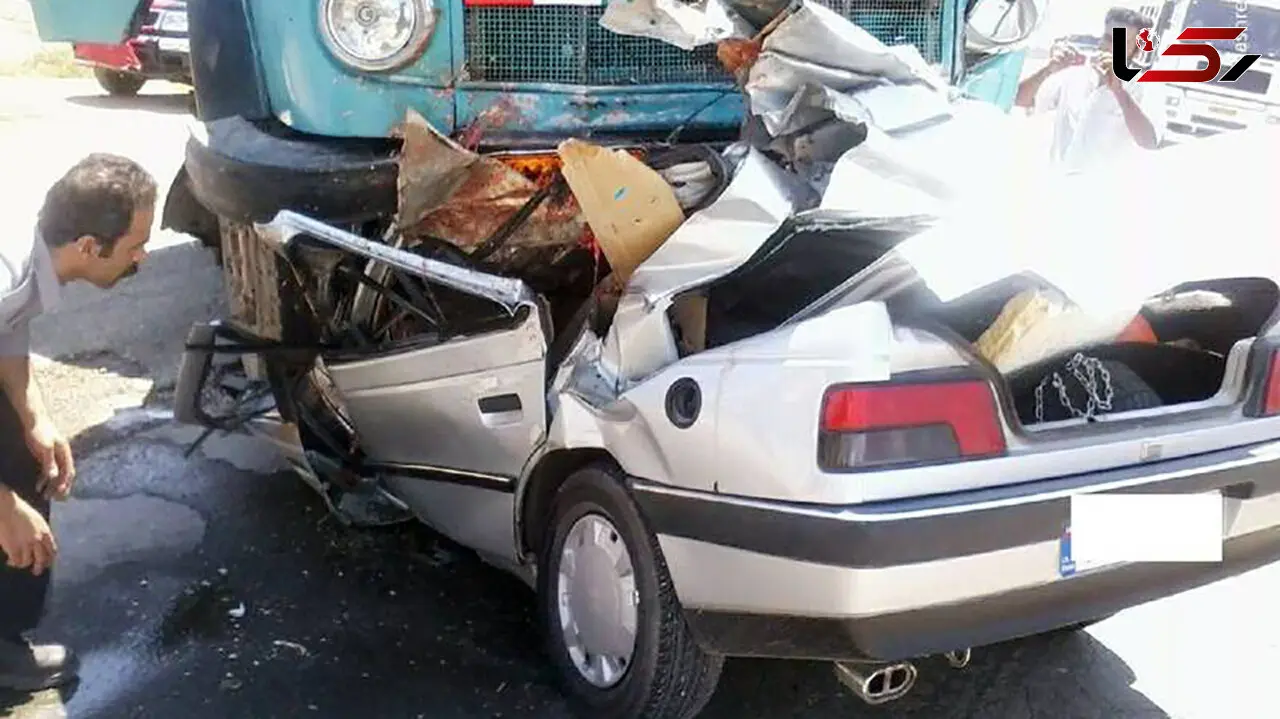 عکس هولناک از تصادف مرگبار پژو با کامیون در جاده تبریز / پژو پرس شد