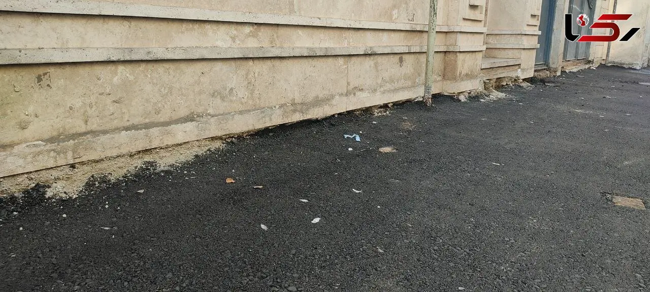 فیلم آسفالت کردن عجیب کوچه های شهر ری / خطر در کمین ساختمان های محله
