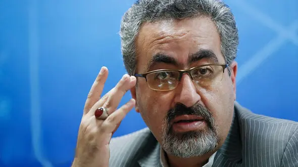 جهانپور: لیاقت مافیای واردات بیشتر از لفظ «پفیوز» است / از خبرنگاران ناراحتم / از مردم  عذرخواهی می کنیم