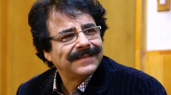 خواننده ایرانی: گریه‌های دخترم مرا از خودکشی منصرف کرد +عکس
