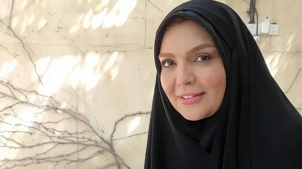 زیبایی واقعی شهرزاد عبدالمجید خارج از سریال ها ! / لباس های رنگارنگ با موهای رنگی خانم بازیگر !  + بیوگرافی، عکس های شخصی 