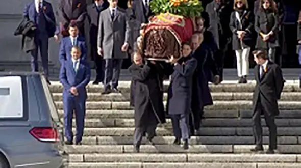 جسد دیکتاتور سابق اسپانیا از دره شهدا به خارج شهر منتقل شد 