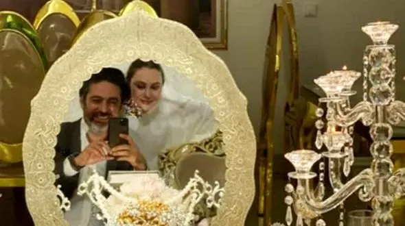 فیلم آواز شاد /  وسط عروسی در اتاق کارکنان باز میشه یه رقصی میرن واجش شی از جون مایه میزارنا 