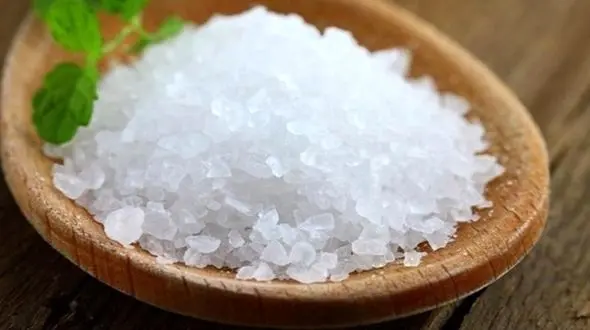 تاثیر مثبت خوردن نمک قبل و بعد از غذا