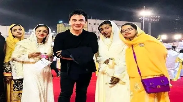 فیلم آواز باشکوه و رقص هندی داریوش فرضیایی بین دختران هندی ! / چه دلبری میکنه بین هندی ها !