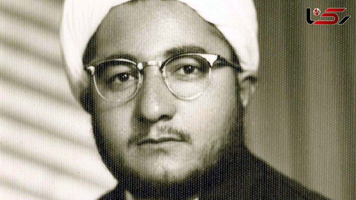 عکس؛ سفر در تاریخ؛ «محمدصادق خلخالی در یک کارخانه در لیبی»؛ دهه 60