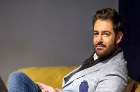 فیلم/ حرف های تکان دهنده محمدرضا گلزار: وضعیت مالی پدرم منفی شد.../ از صفر شروع کردیم.../ همه میگن رضا گلزار پولداره که داره آهنگ میخونه ولی...!