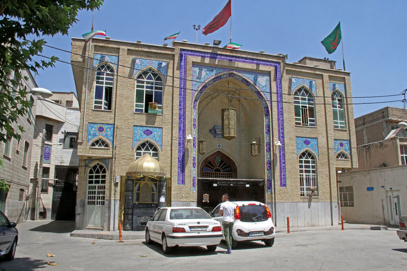 محل سابق خزینه طرشت که این روزها پارکینگ خودرو شده است
