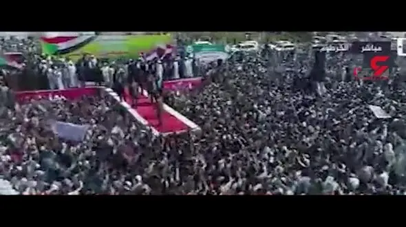 رقصیدن رئیس جمهور در جمع طرفدارانش+ فیلم 