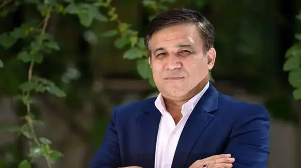 تغییرات مدیریتی بالاخره رسمی شد / اختیار تام تاجرنیا در استقلال!